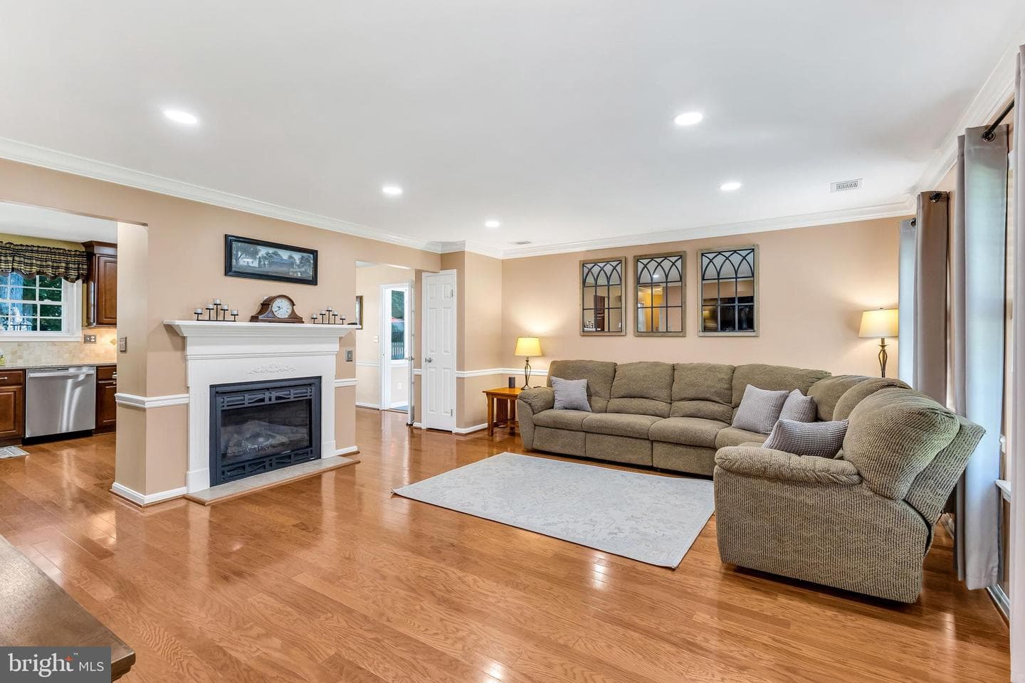 207 Persimmon Court photo 3