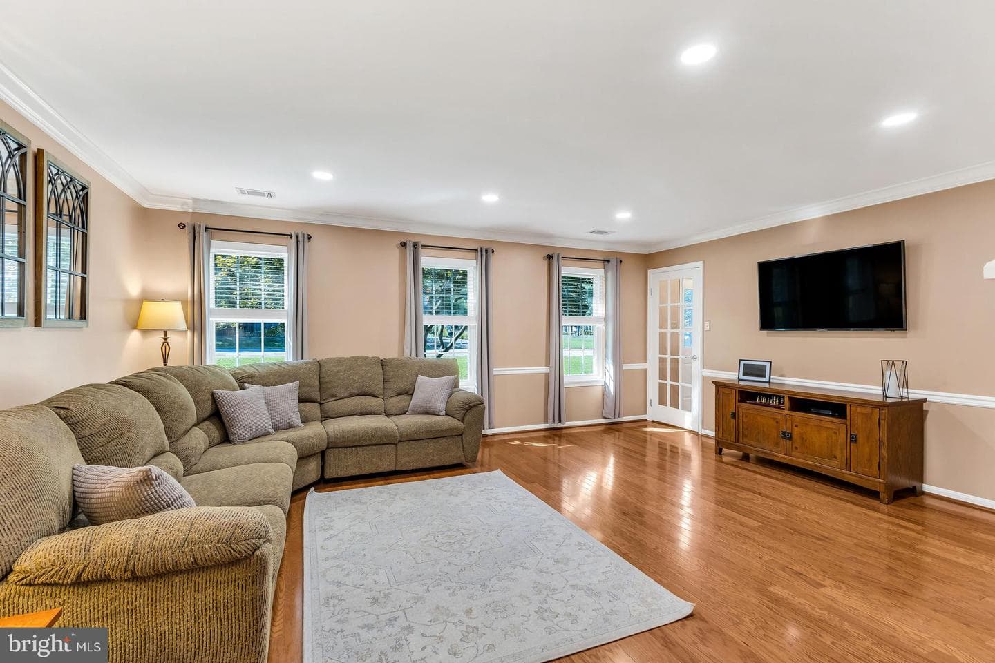207 Persimmon Court photo 4
