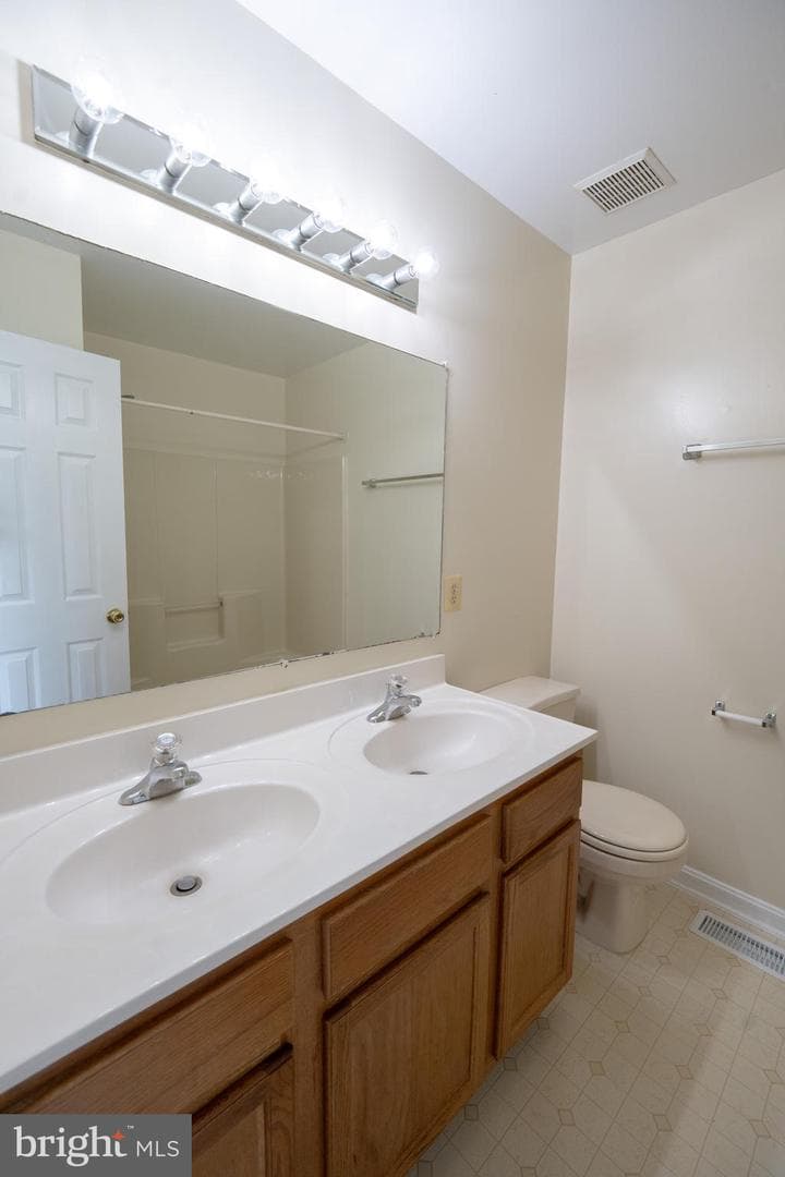 2607 Enterprise Place photo 15