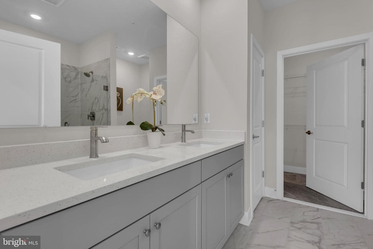 10722 Great Lakes Pl photo 15