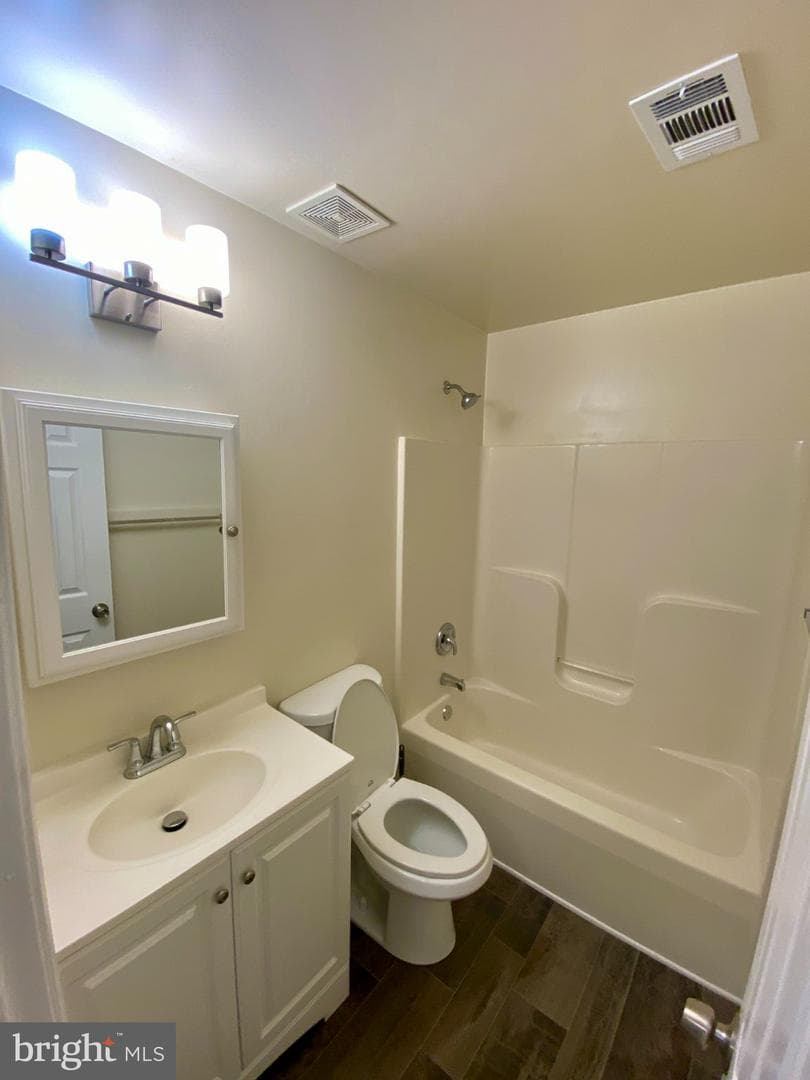 3501 Crake Court photo 8