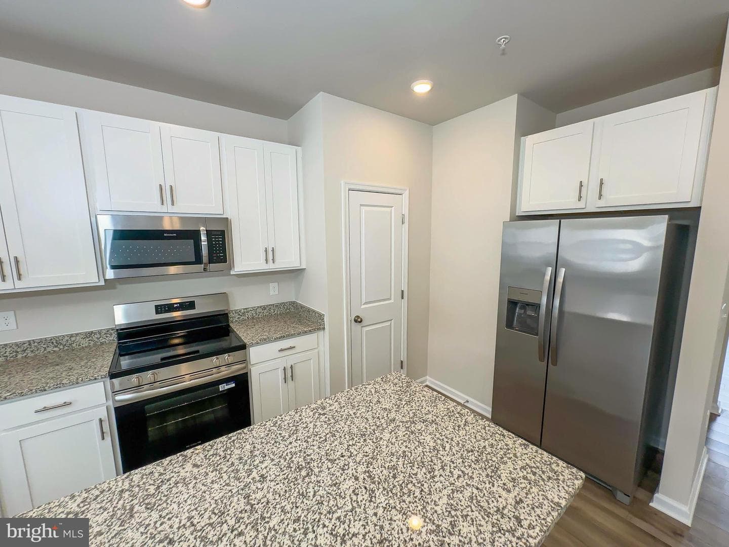 5568 Marksburg Pl photo 4