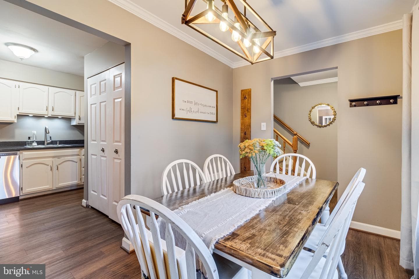 231 Heather Court photo 6