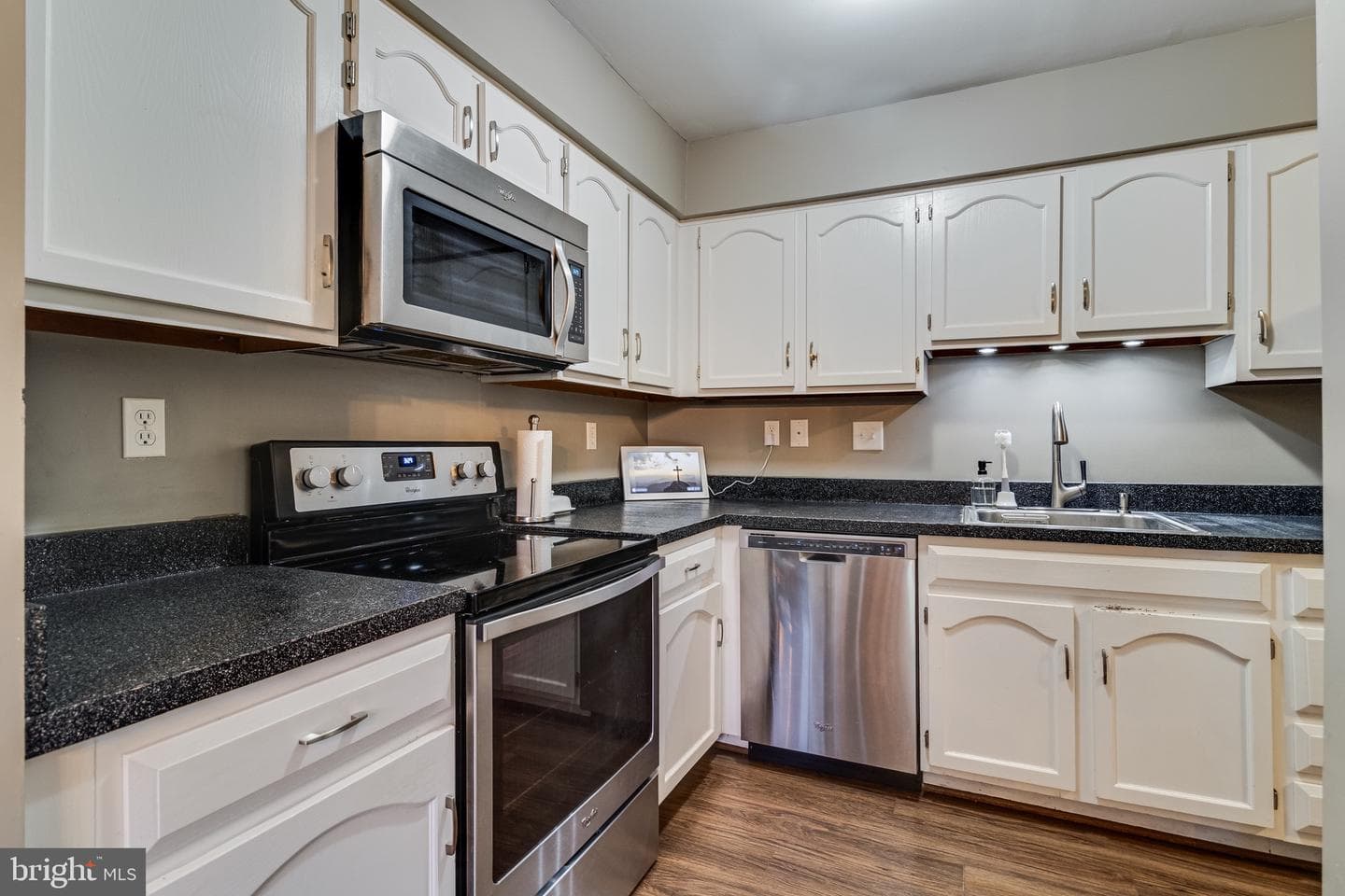 231 Heather Court photo 9