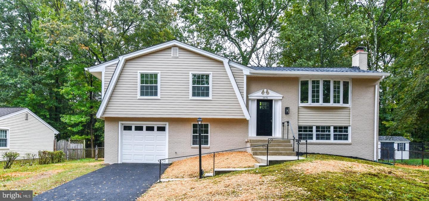 2650 Pinewood Drive, Waldorf