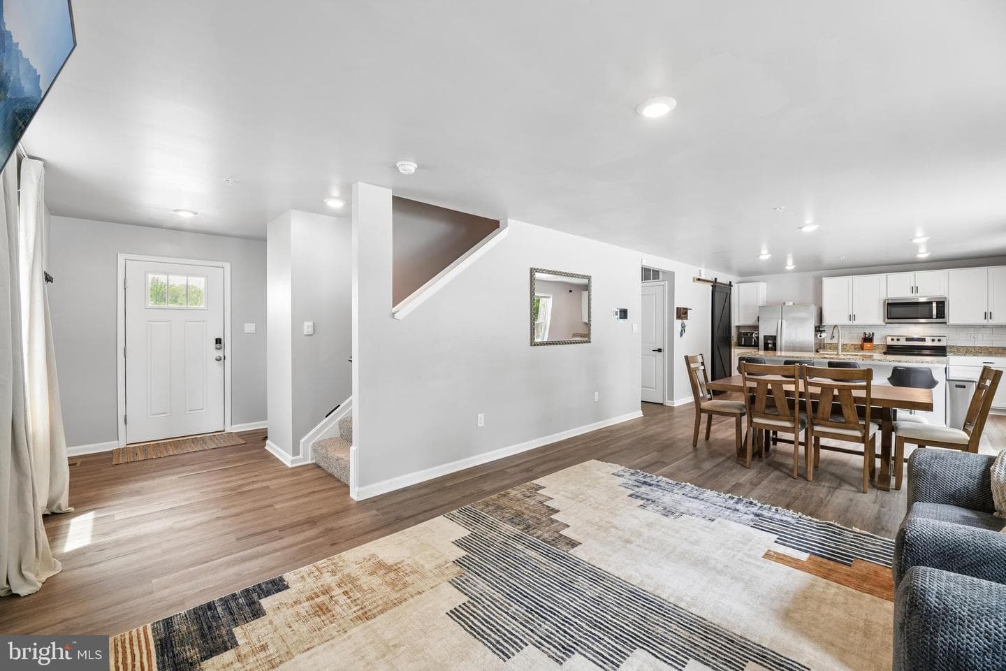 1030 Merry Elm Ln photo 5