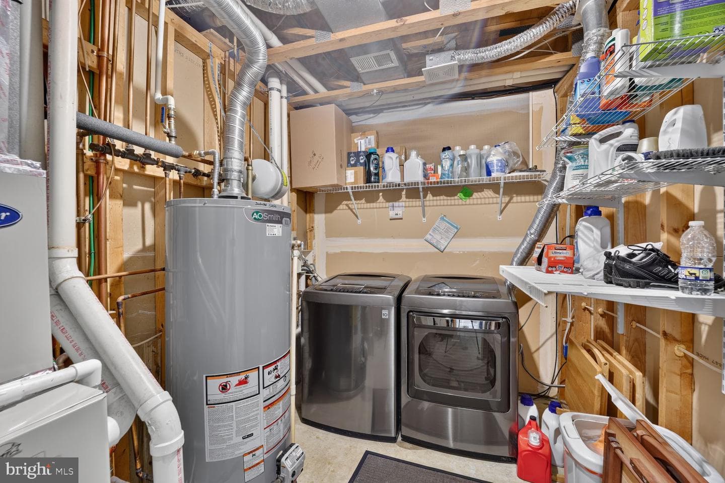 2526 Regal Place photo 18