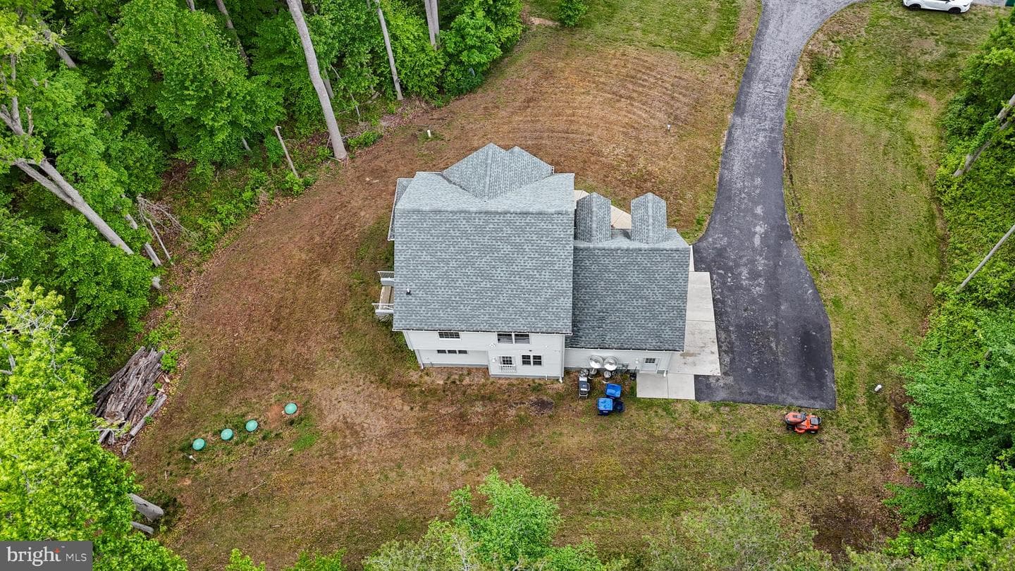 8055 Shannon Woods Place photo 38
