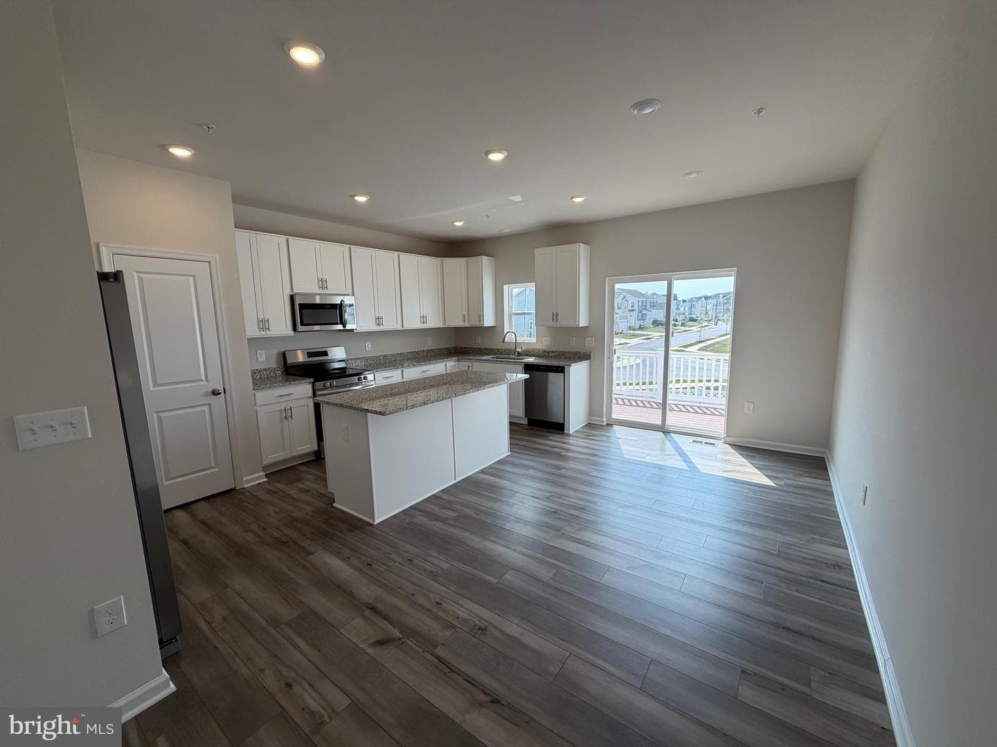 5569 Marksburg Pl photo 24