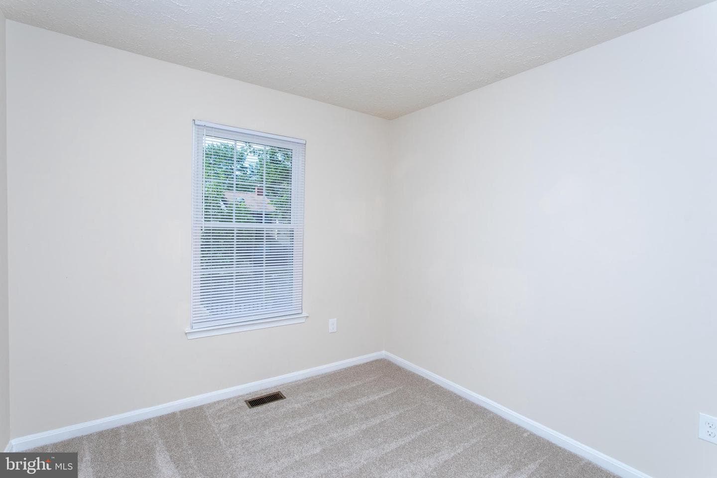 2533 Regal Place photo 30