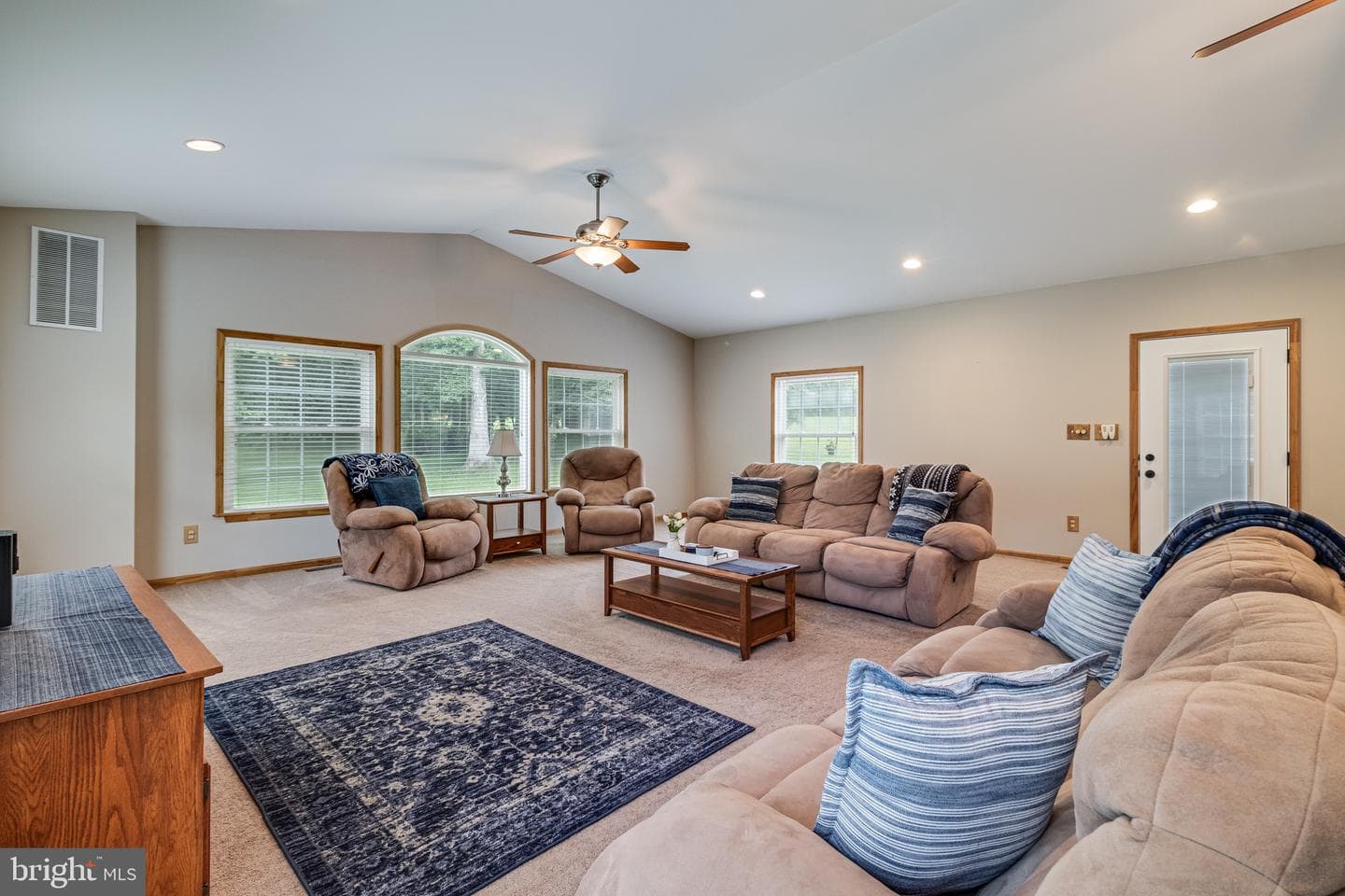 4785 Roanoke Place photo 9
