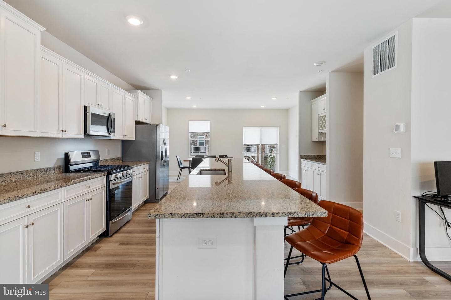 4133 Skipton Place photo 13