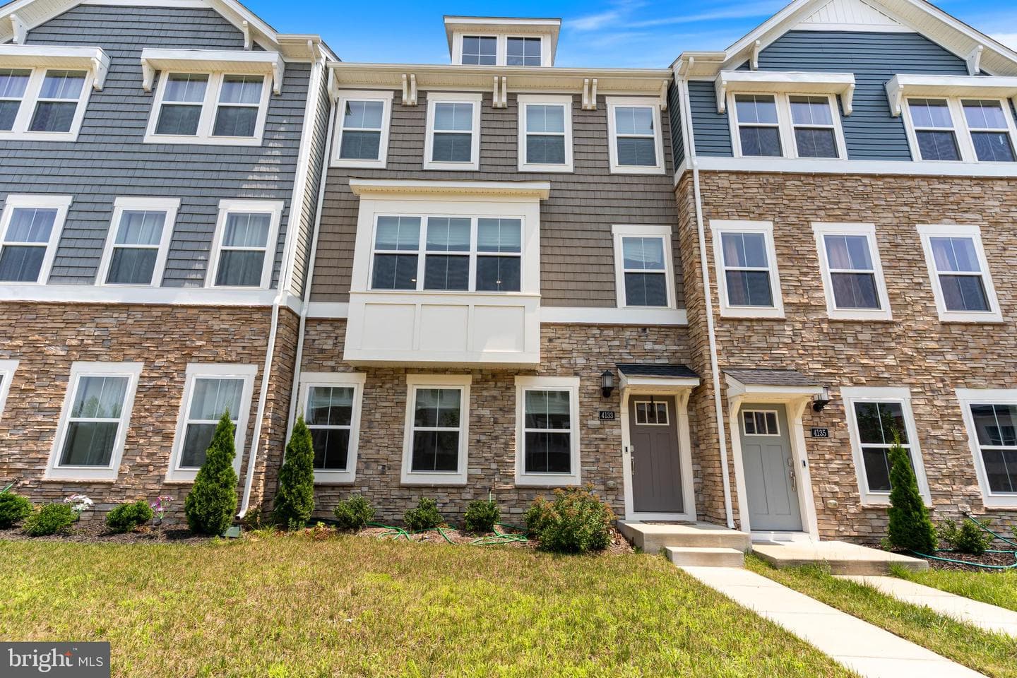 4133 Skipton Place photo 2