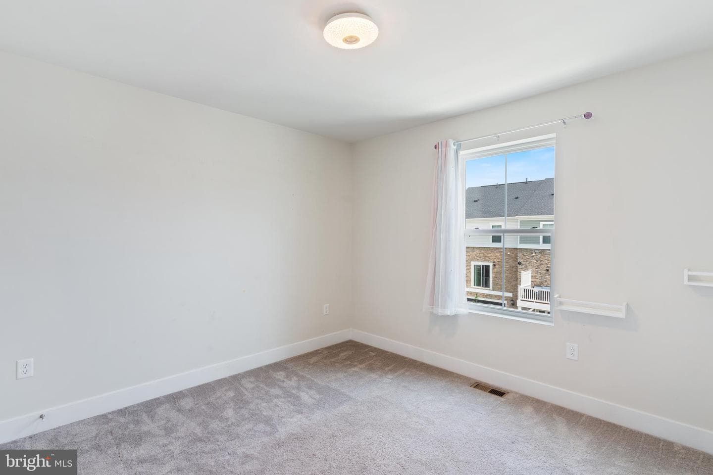 4133 Skipton Place photo 26