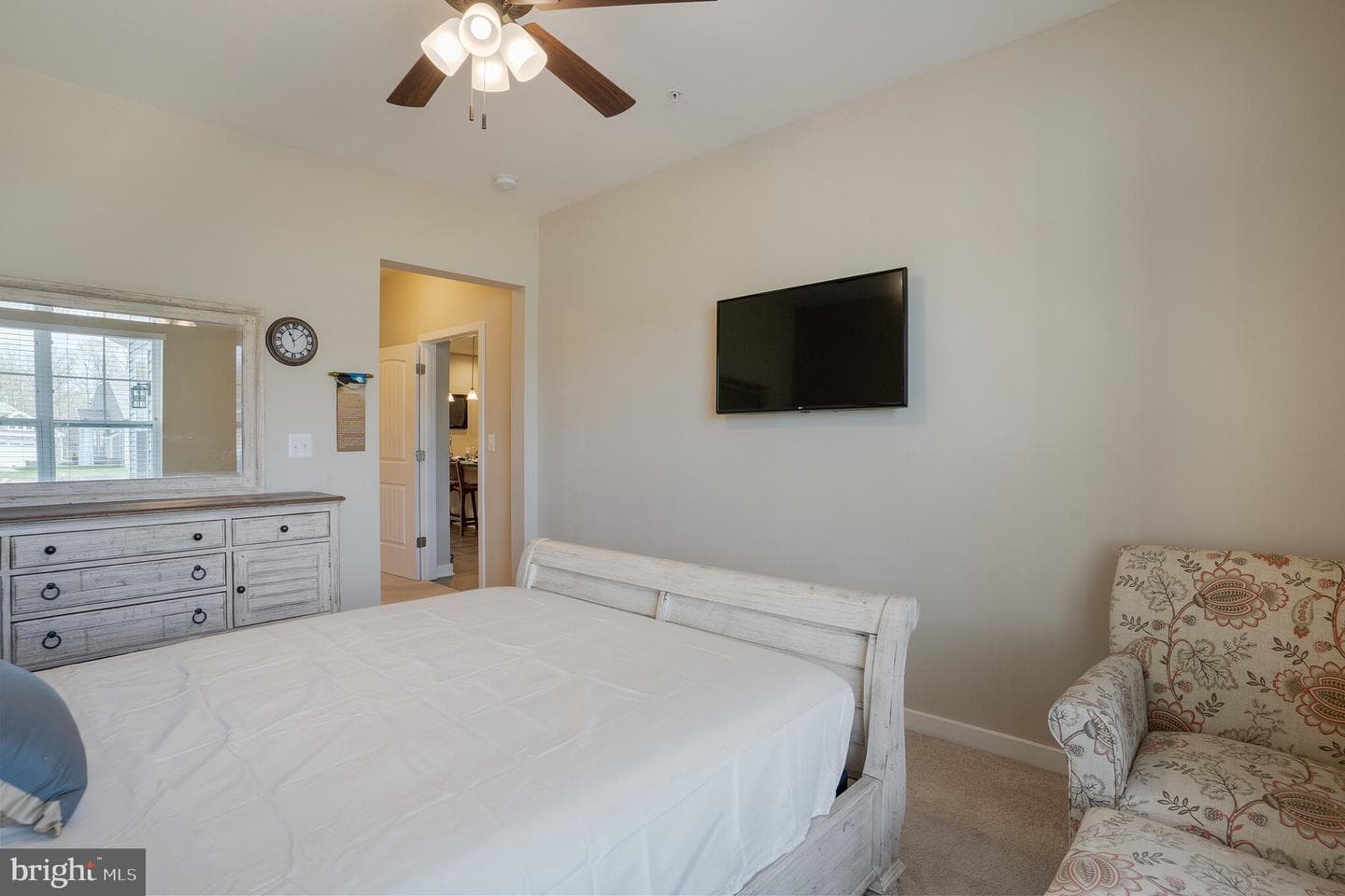 100 Camden Circle photo 22