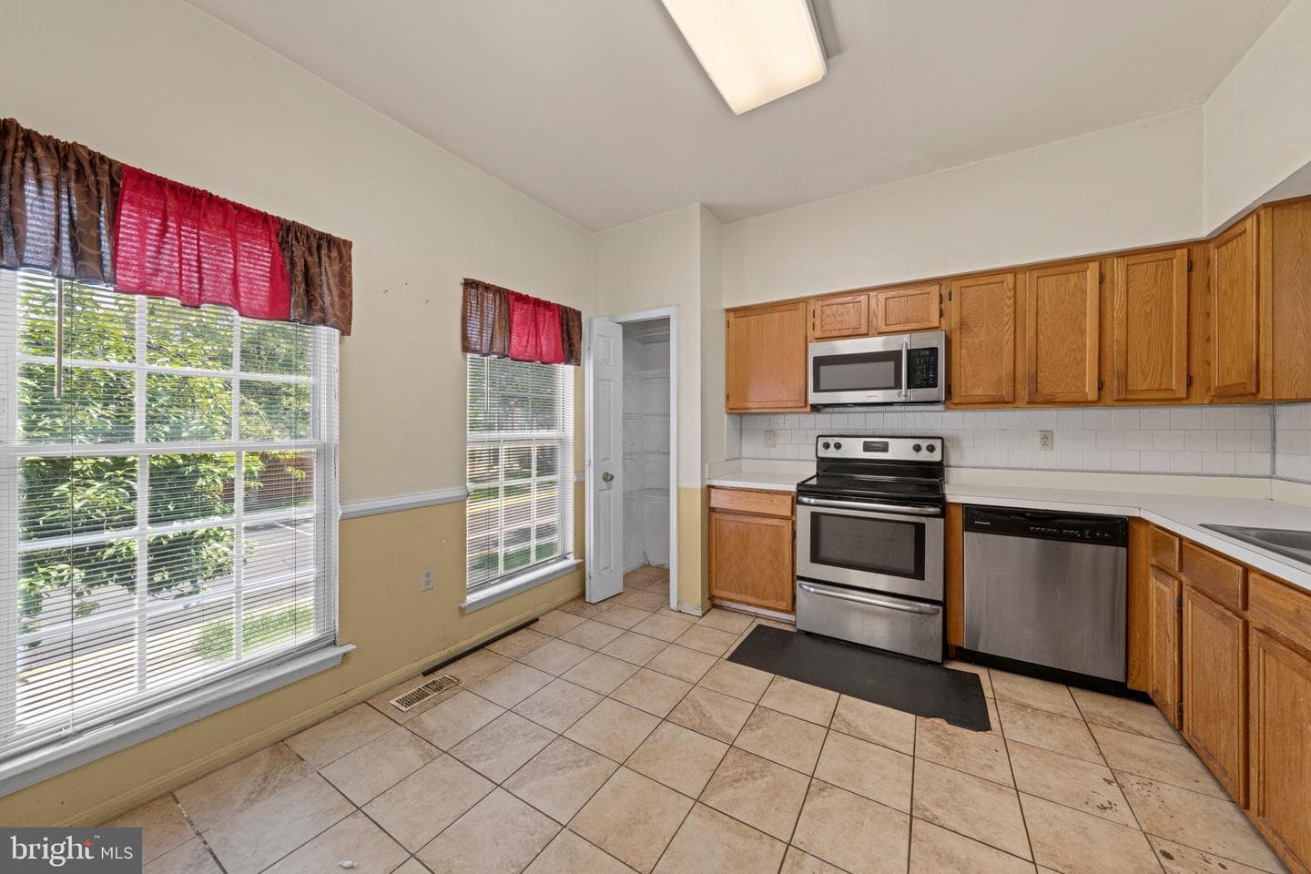 11207 Barnswallow Place photo 12
