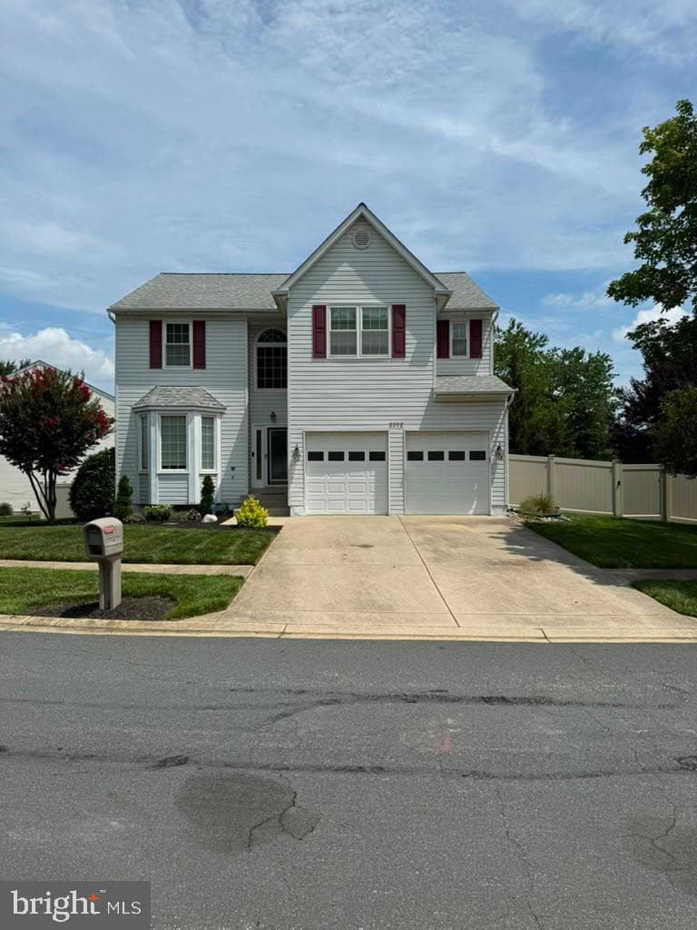 2372 Albany Way photo 1