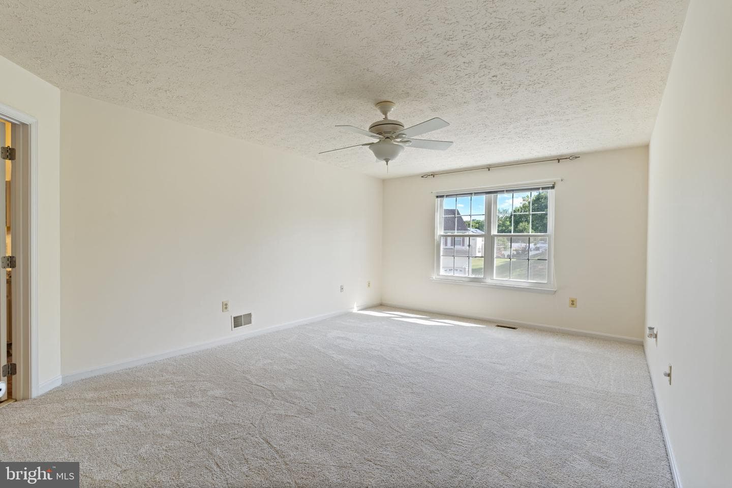 2372 Albany Way photo 19