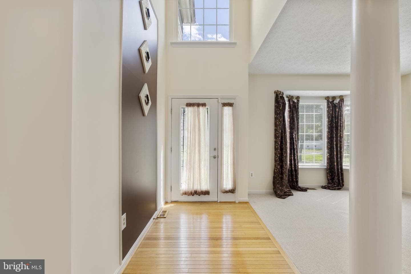 2372 Albany Way photo 4