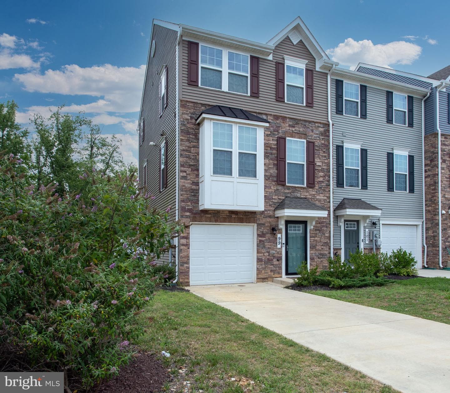 99 Caswell Drive photo 3