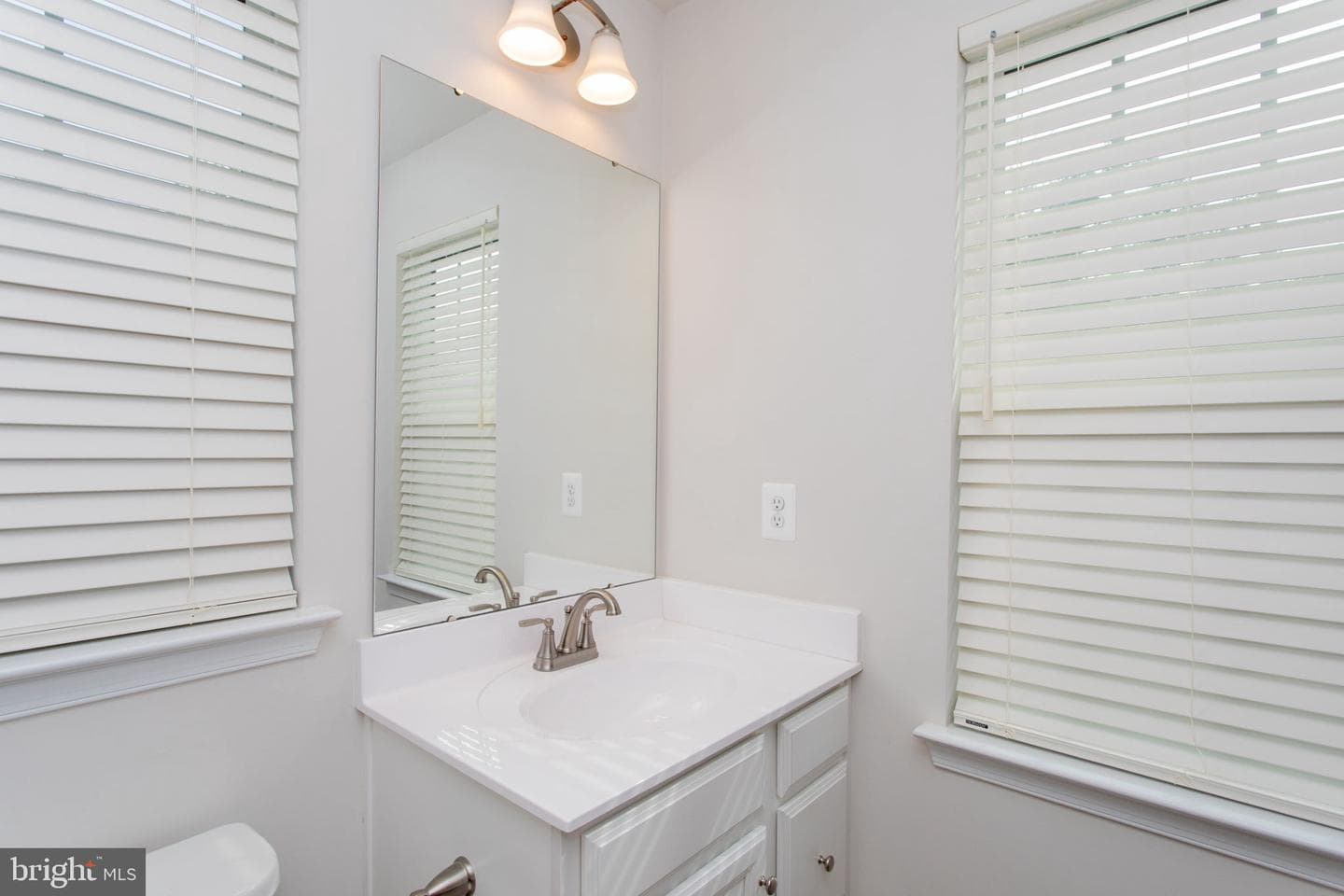 99 Caswell Drive photo 32