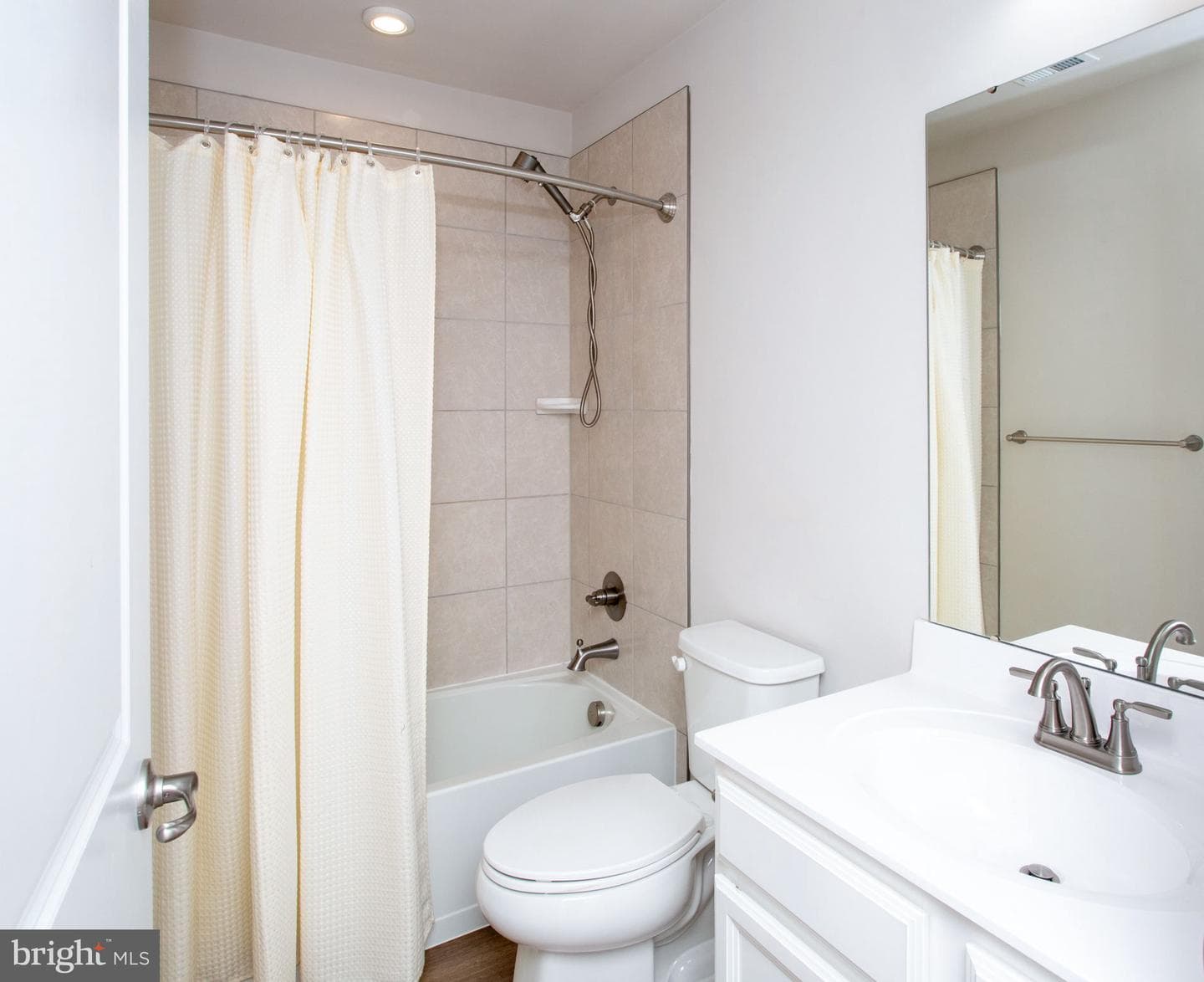 99 Caswell Drive photo 35