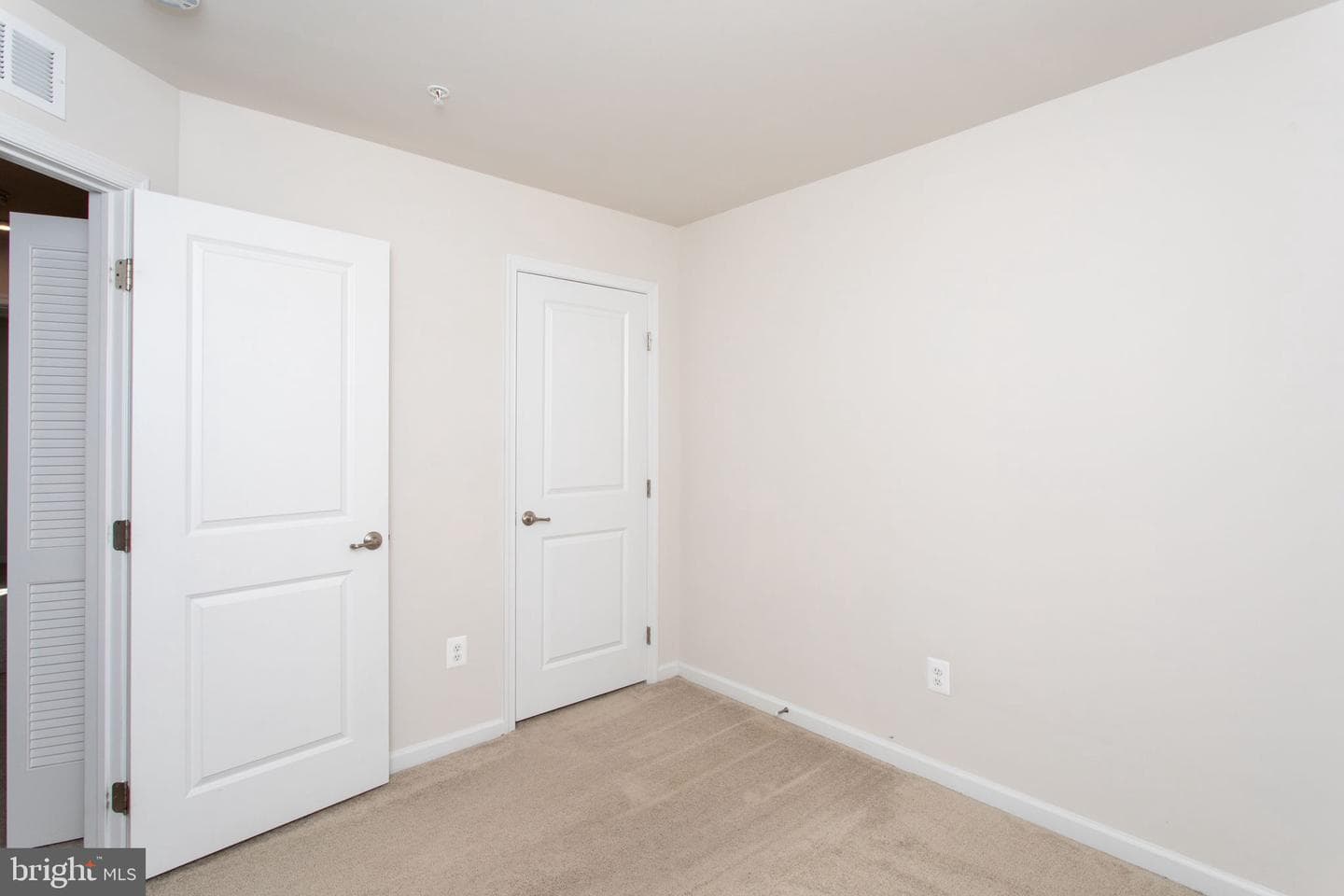 99 Caswell Drive photo 42