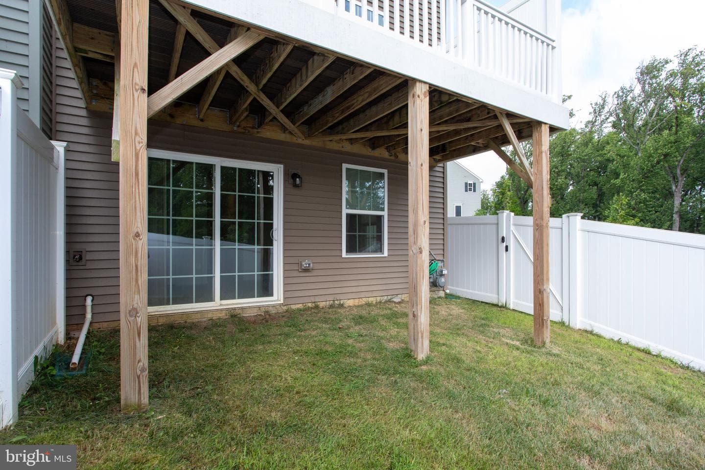 99 Caswell Drive photo 46
