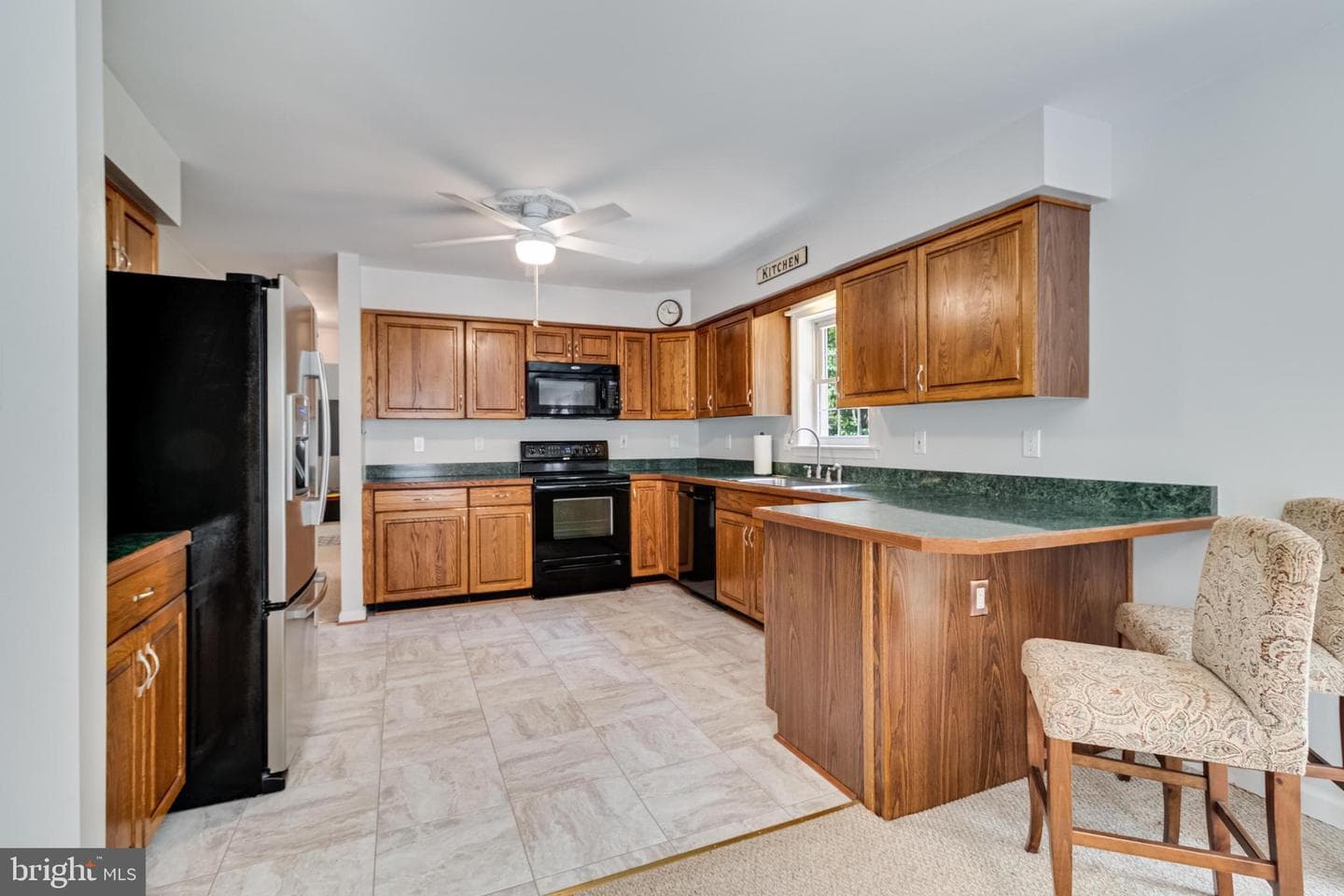 3160 Mazewood Place photo 4