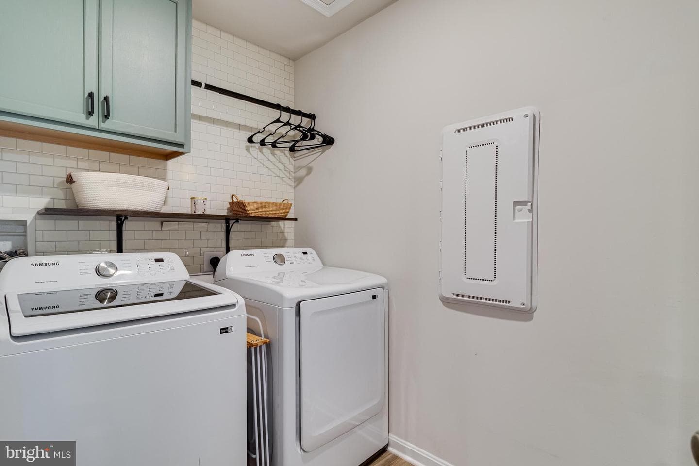 421 Mossy Grove Ln photo 19