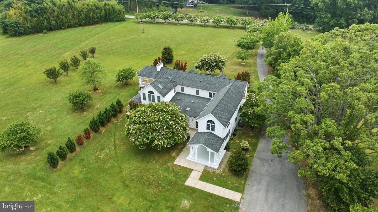 9610 Penns Hill Road photo 4