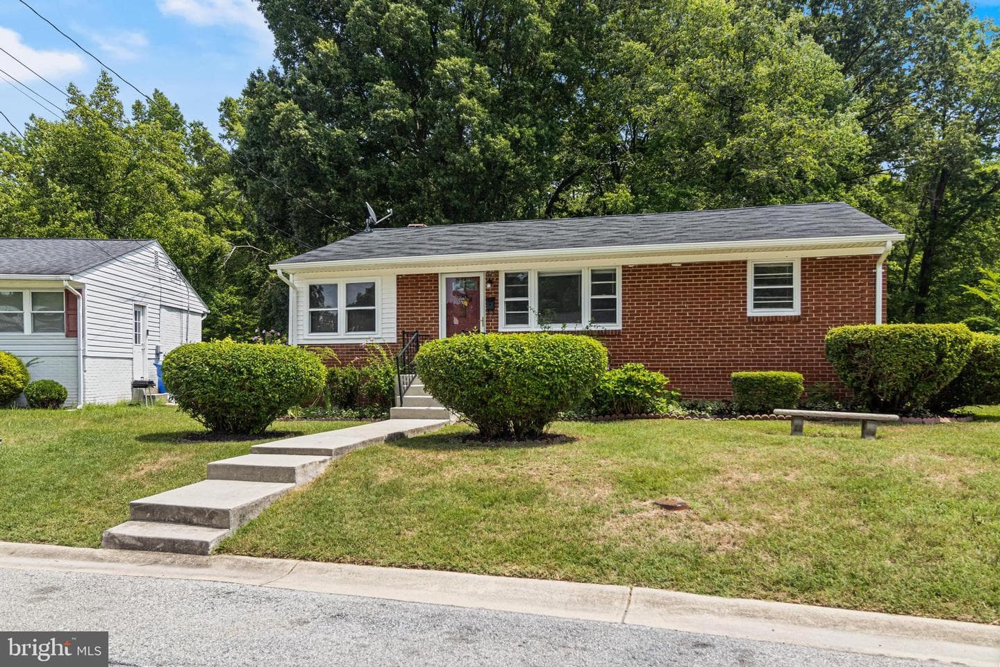 112 Bertha Circle photo 2