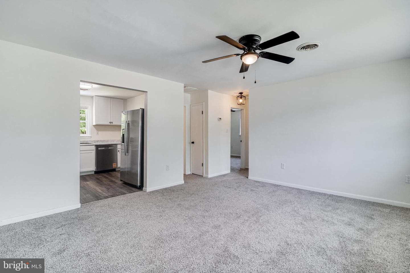 112 Bertha Circle photo 3