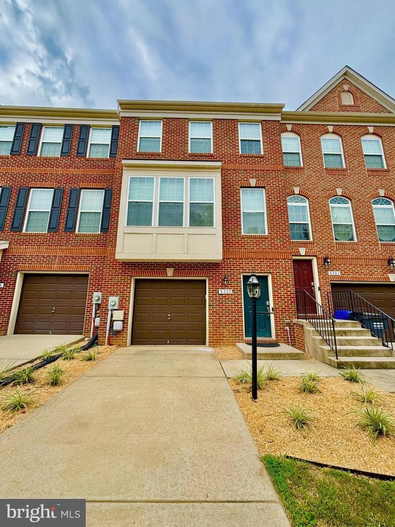 5323 Rockingham Place photo 2