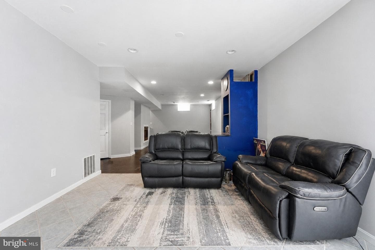1 Rivers Edge Terrace photo 31