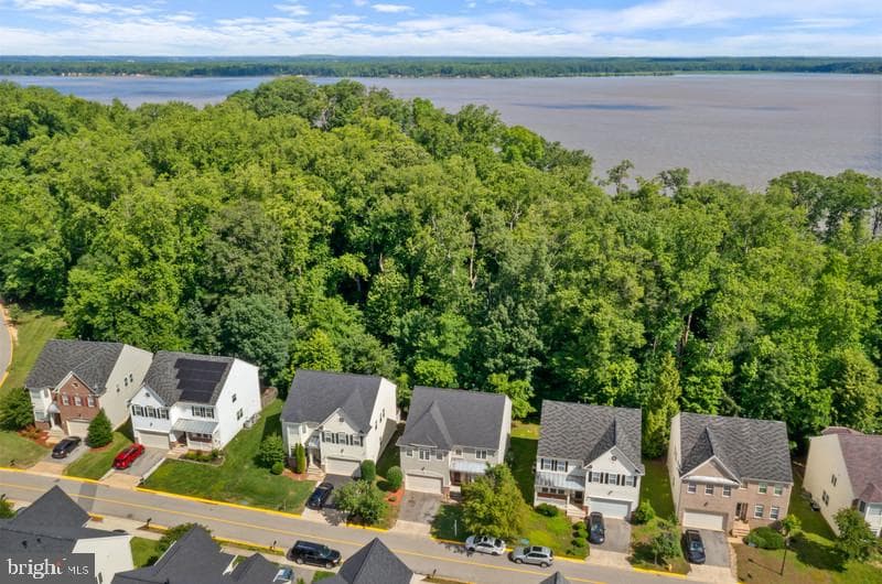 1 Rivers Edge Terrace photo 36