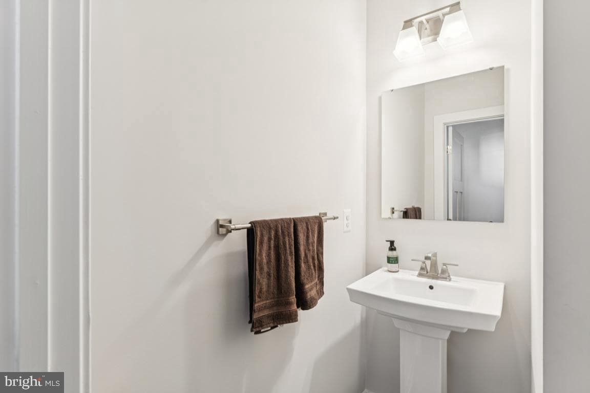 2598 Skeeter Court photo 14
