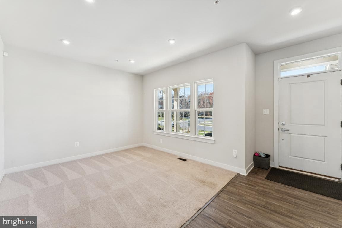 2598 Skeeter Court photo 4