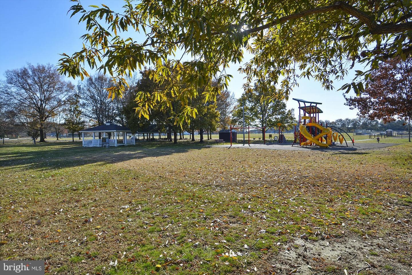 201 Central Avenue photo 34