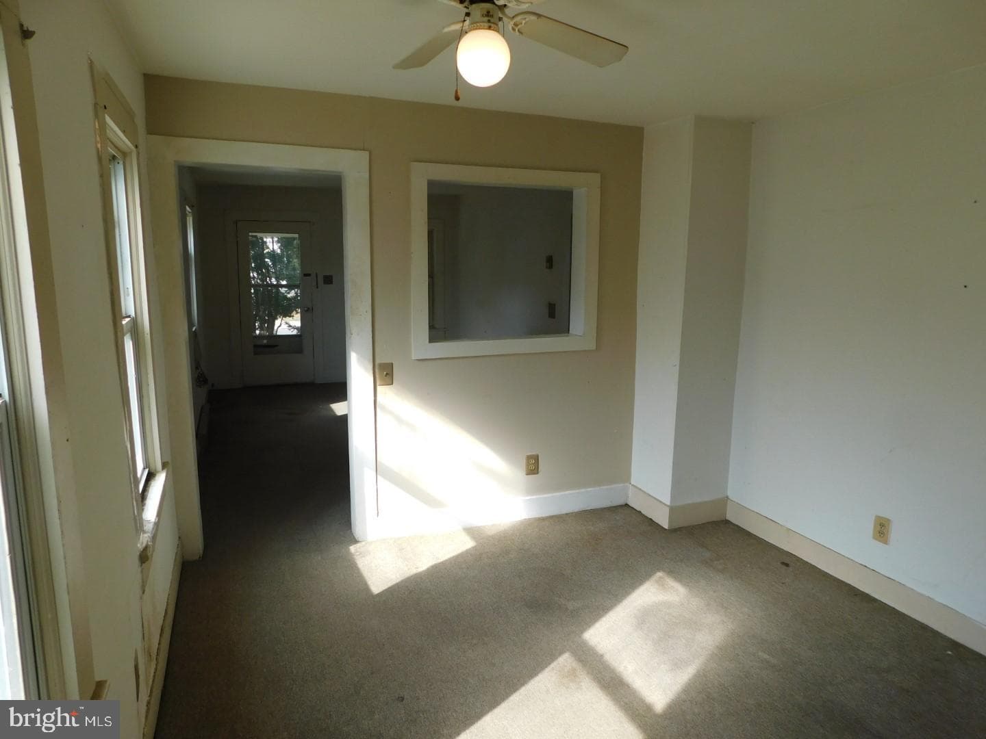 110 N School Street photo 5