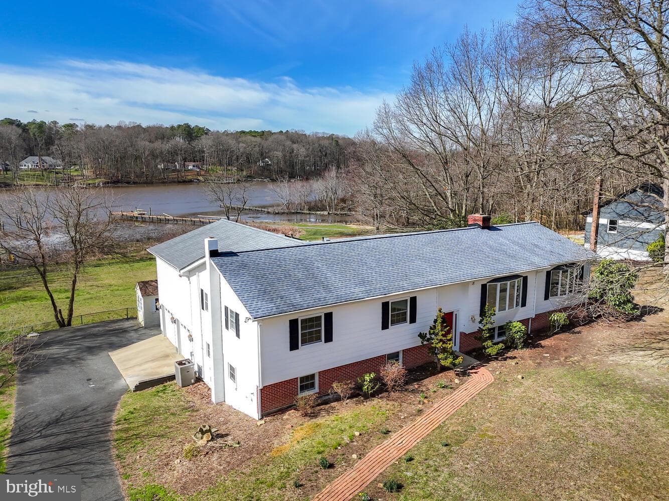 23079 Tuckahoe Springs Drive photo 3