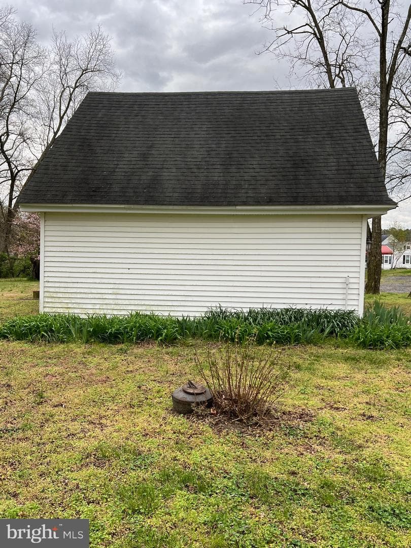 123 Bloomingdale Avenue photo 22