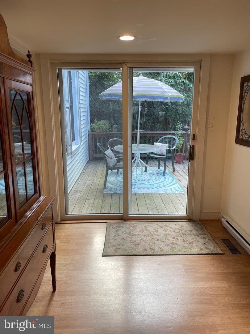 123 Bloomingdale Avenue photo 4