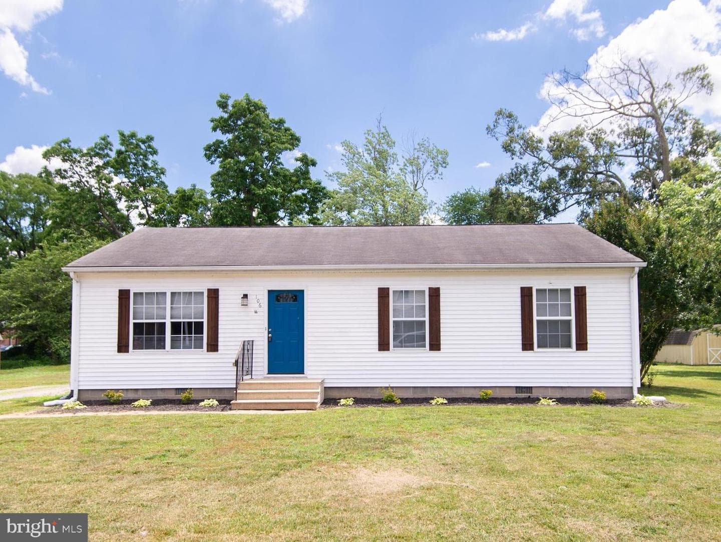 106 Noble Avenue photo 1