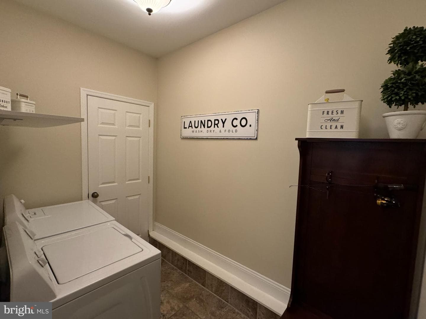 107 Ellerslie Court photo 21