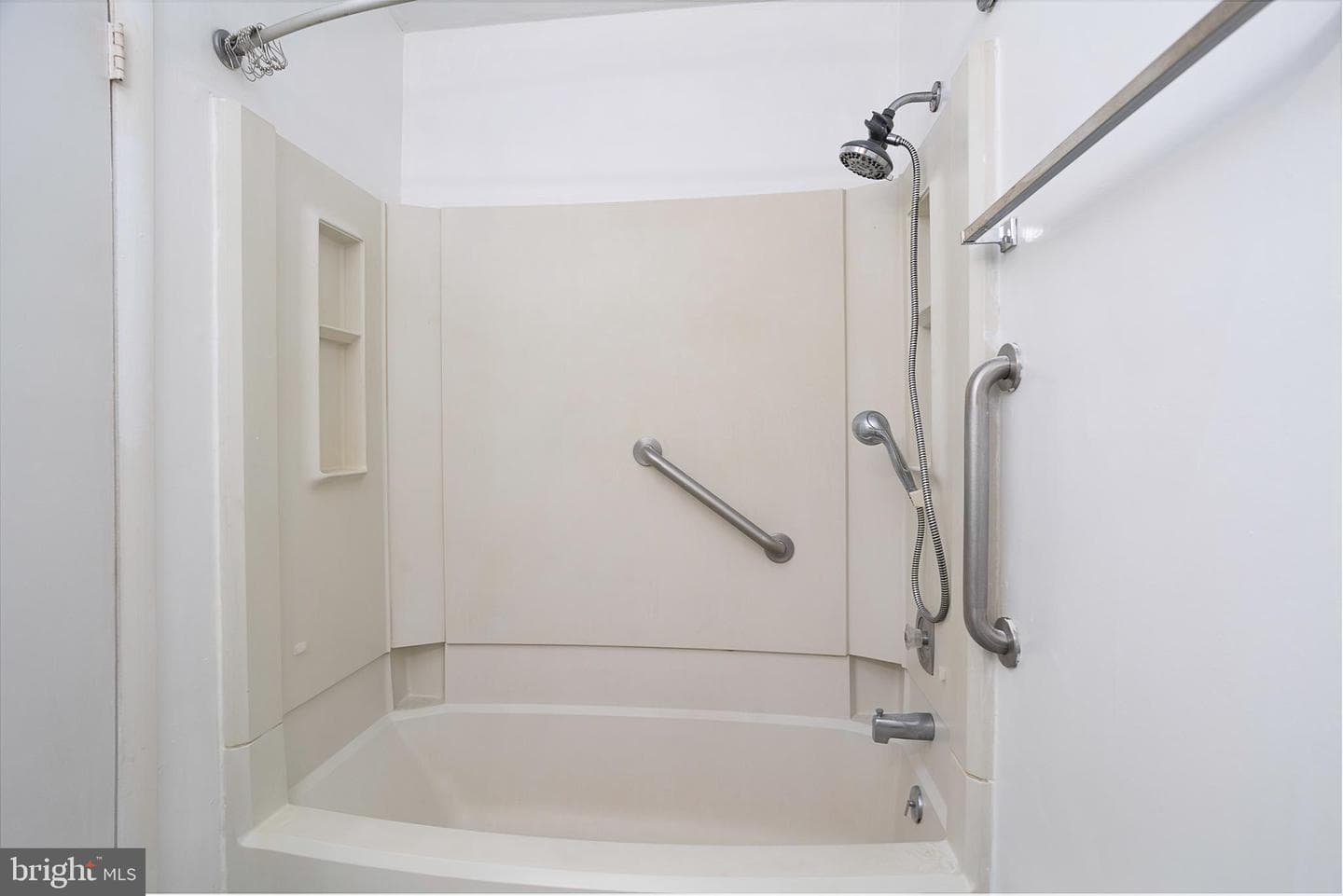 119 Edenton Lane photo 9