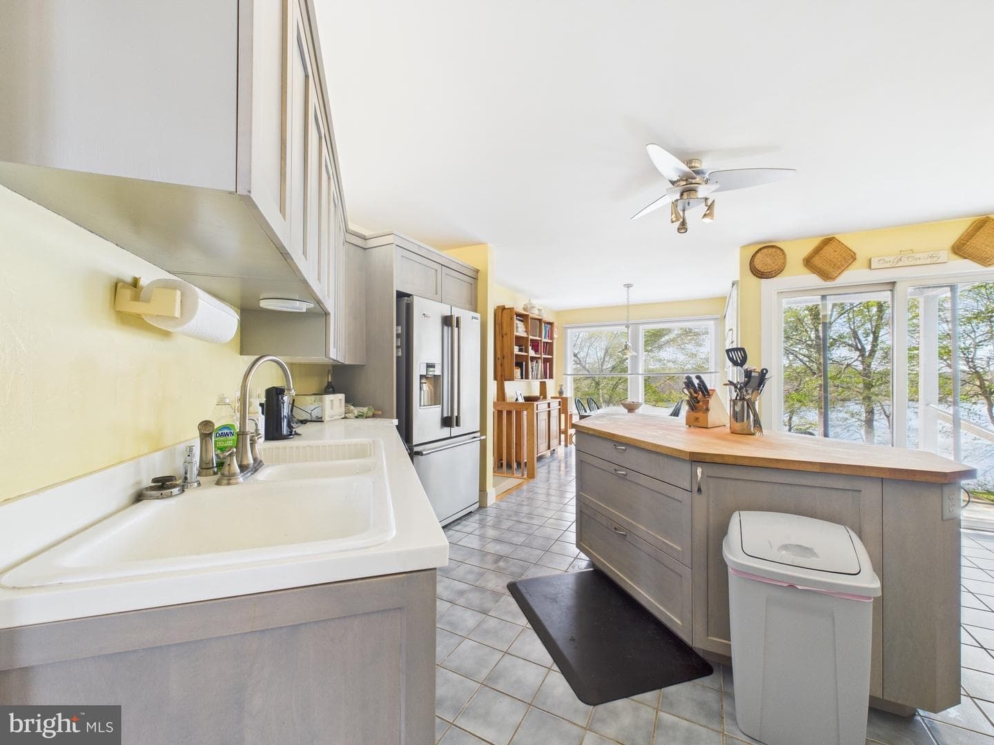 8816 Dorothy Lane photo 15