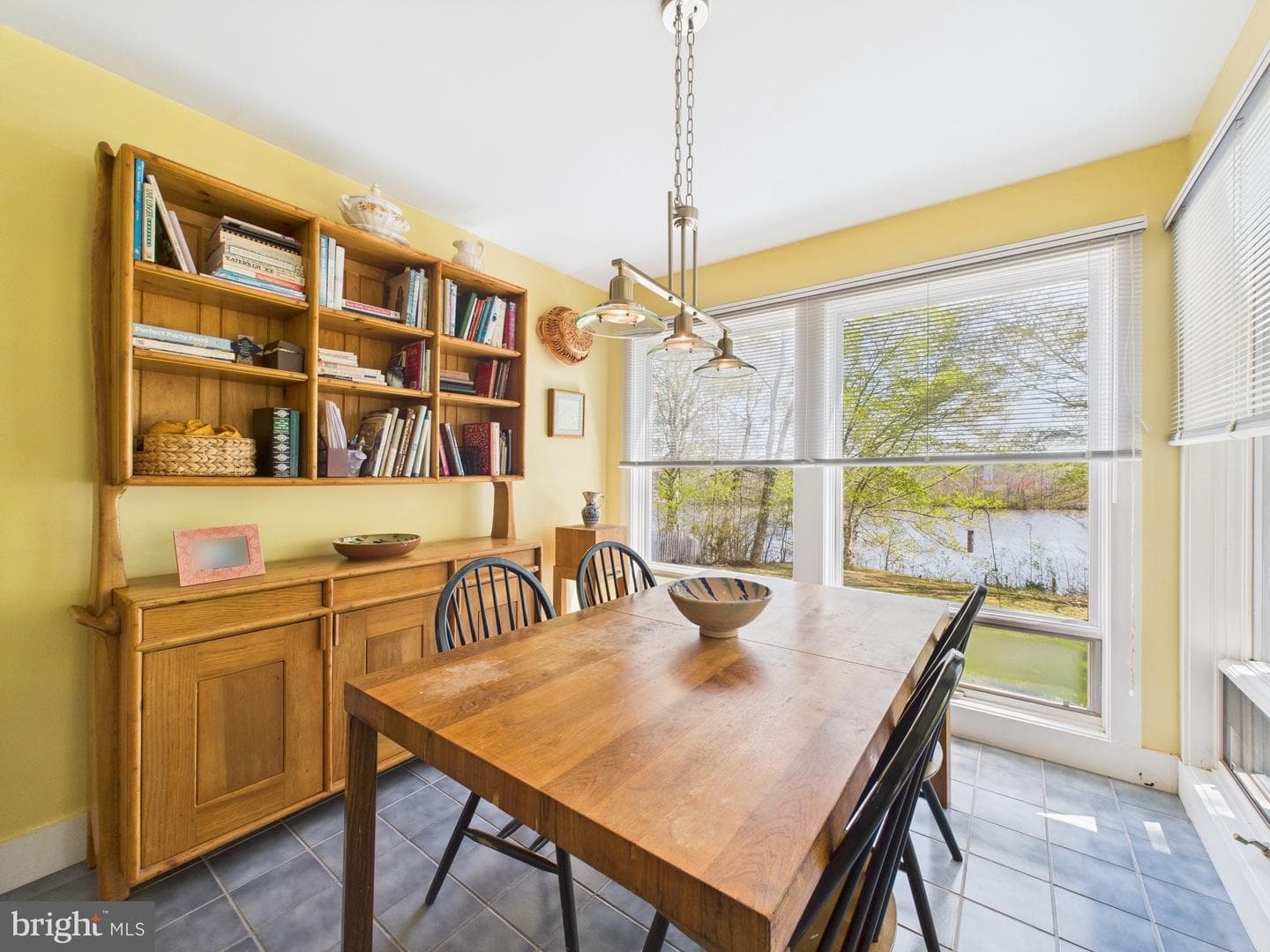 8816 Dorothy Lane photo 17