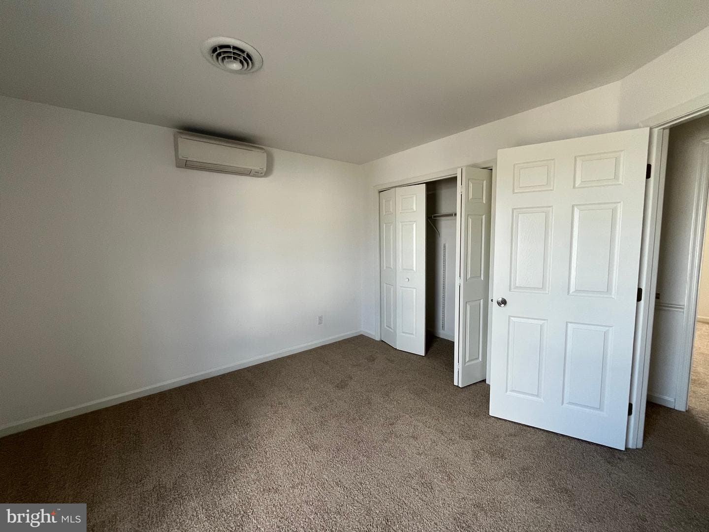 513 Vaughn Avenue photo 3