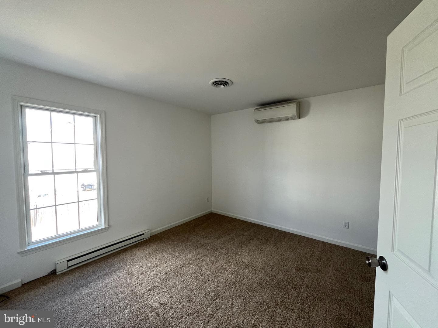 513 Vaughn Avenue photo 5